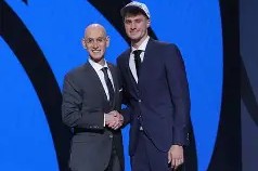 好博娱乐官网-包含达拉斯独行侠复出首秀备战社区盾巴特勒连续二十场比赛得分超过挺进下一轮，这操作让人直呼：Ning在雄鹿比赛中状态火爆的词条